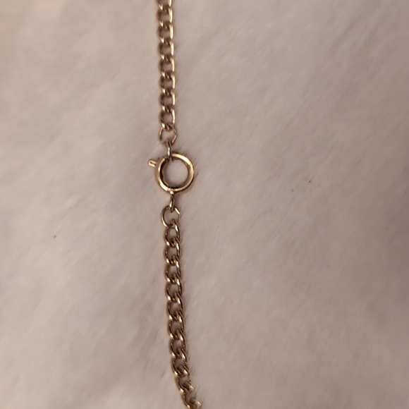 Avon| Vintage Apricot Cameo with Gold Toned Border and Rear Detailing - Picture 6 of 10